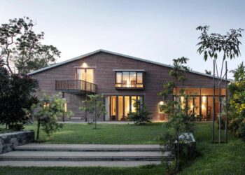 In Chennai, an architect builds a peaceful home for her parents, inspired by her memories