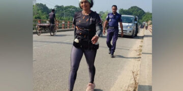 Indian architect walks from Kolkata to Dhaka