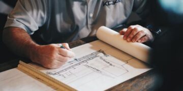 Planning to pursue a Career in Architecture? Check job roles, pathway & requirements here