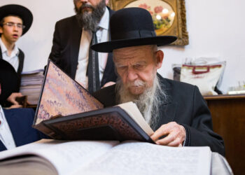 Rabbi Gershon Edelstein, head of the Ponevez Yeshiva, at his home in Bnei Brak, December 19, 2017.