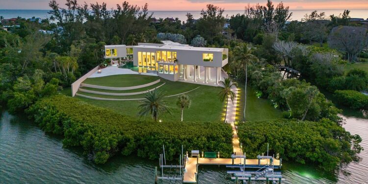 Longboat Key Estate, Designed By Prominent Architect, Listed For $22M